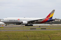 HL7596 @ YSSY - rolling and rotating on 16R - by Bill Mallinson