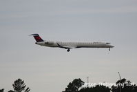 N605LR @ KMCO - Delta Flight 4028 operated by Endeavor (N603LR) arrives at Orlando International Airport following a flight from Indianapolis International Airport - by Donten Photography