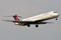 N990DL @ KMIA - Delta MD88 on finals. - by FerryPNL