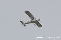 N5217X @ KSRQ - Cessna Skycatcher (N5217X) departs Sarasota-Bradenton International Airport - by Donten Photography