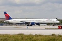 N590NW @ KFLL - Delta B753 Lining-up - by FerryPNL