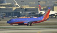 N7812G @ KLAX - Taxing to gate at LAX - by Todd Royer