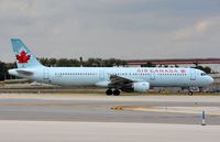 C-GIUE @ KFLL - Air Canada A321 Lining-up - by FerryPNL