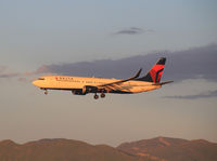 N3752 @ SLC - N3752 Boeing 737 catching the evening sun on finals to Salt Lake City - by Pete Hughes