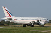 F-RADB @ LFRB - Airbus A310-304, Taxiing to holding point rwy 25L, Brest-Guipavas Airport 5LFRB-BES) - by Yves-Q