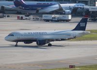 N114UW @ MIA - US Airways A320