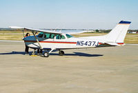 N5437J @ FWS - N5437J Cessna 172N FWS 17.12.04 - by Brian Johnstone