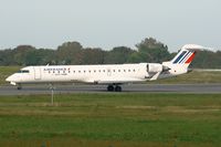 F-GRZE @ LFRB - Canadair Regional Jet CRJ-702, Taxiing to holding point rwy 07R, Brest-Guipavas Airport (LFRB-BES) - by Yves-Q