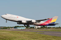HL7415 @ EGSS - London Stansted - Asiana Airlines - by KellyR115