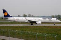 D-AEBI @ VIE - Lufthansa Regional - by Chris Jilli