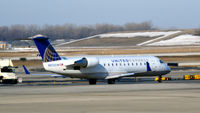 N932SW @ KORD - Taxi Chicago - by Ronald Barker