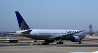 N779UA @ KORD - Taxi Chicago - by Ronald Barker