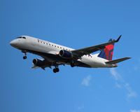 N633CZ @ DTW - Delta Connection E175 - by Florida Metal