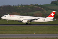 HB-IOM @ LOWW - Swiss A321 - by Thomas Ranner