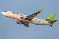 YL-BBO @ LOWW - Air Baltic B737 - by Thomas Ranner