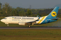 UR-GAW @ VIE - Ukraine International Airlines - by Joker767