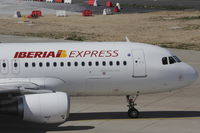 EC-LYE @ EDDL - Iberia Express - by Air-Micha