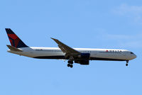 N827MH @ EGLL - Boeing 767-432ER [29705] (Delta Air Lines) Home~G 02/06/2013. On approach 27L. - by Ray Barber