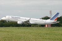 F-HBLG @ LFRB - Embraer ERJ-190-100LR, Landing Rwy 25L, Brest-Guipavas Airport (LFRB-BES) - by Yves-Q