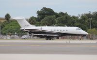 N818KC @ FLL - Challenger 300 - by Florida Metal