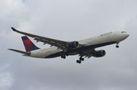 N819NW @ DTW - Delta A330-300