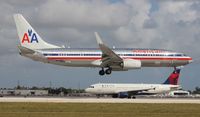N878NN @ MIA - American 737-800 - by Florida Metal