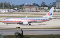 N889NN @ MIA - American 737-800 - by Florida Metal