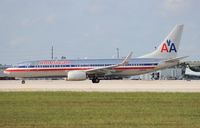 N895NN @ MIA - American 737-800 - by Florida Metal