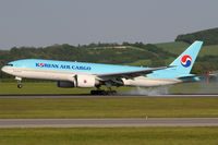 HL8285 @ VIE - Korean Air Cargo - by Joker767