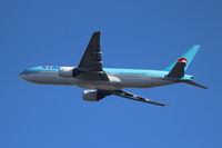 HL7751 @ KSEA - Korean Air. 777-2B5ER. HL7751 cn 34210 657. Seattle Tacoma - International (SEA KSEA). Image © Brian McBride. 03 December 2013 - by Brian McBride