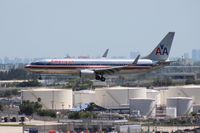 N918AN @ MIA - American 737-800 - by Florida Metal