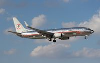 N951AA @ MIA - American Retro 737 - by Florida Metal