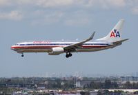 N957AN @ MIA - American 737-800 - by Florida Metal