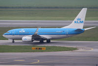 PH-BGP @ LOWW - KLM Boeing 737 - by Andreas Ranner
