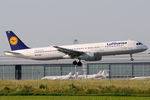 D-AISG @ VIE - Lufthansa - by Chris Jilli