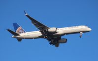 N17122 @ MCO - United 757-200 - by Florida Metal