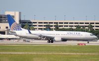 N35407 @ PBI - United 737-900 - by Florida Metal