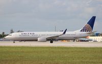 N38459 @ MIA - United 737-900