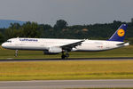D-AIRS @ VIE - Lufthansa (Husum) - by Chris Jilli
