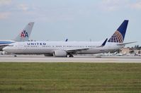 N81449 @ MIA - United 737-900 - by Florida Metal