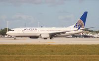 N87507 @ MIA - United 737-800 - by Florida Metal