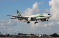 EI-ISA @ MIA - Alitalia 777-200