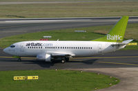 YL-BBH @ EDDL - Boeing 737-500 Air Baltic - by Triple777