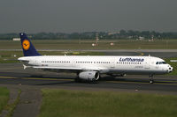D-AISE @ EDDL - Airbus 321 Lufthansa - by Triple777