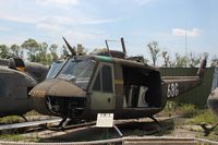 64-13768 - Bell UH-1H
