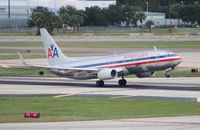 N892NN @ TPA - American 737-800