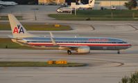 N916NN @ FLL - American 737-800 - by Florida Metal
