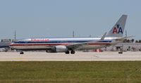 N939AN @ MIA - American 737-800 - by Florida Metal