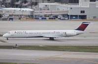 N975DL @ MIA - Delta MD-88