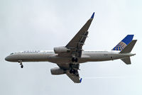 N13110 @ EGLL - Boeing 757-224ET [27300] (United Airlines) Home~G 11/06/2011. On approach 27R. - by Ray Barber